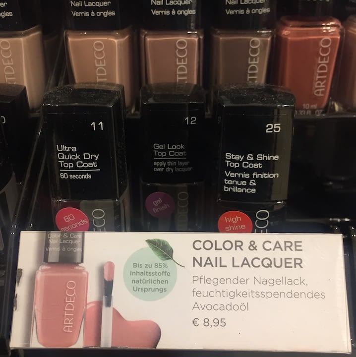 I only found one nail varnish brand that presented any eco-friendly information.