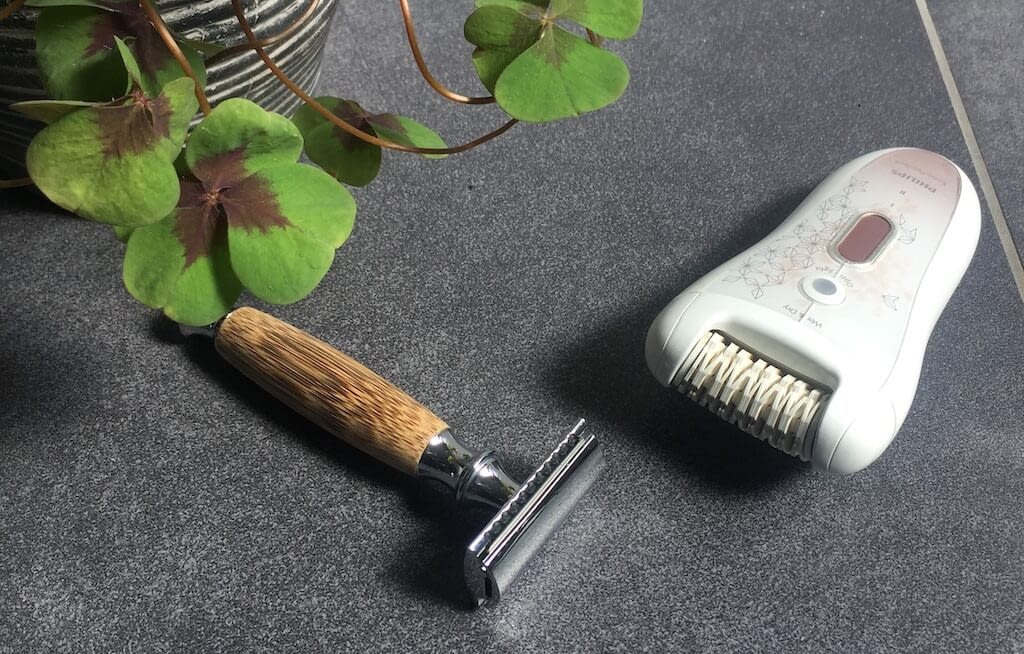 Safety-Razor-Epilator-Smooth-Legs